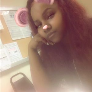 Meet your Posher, Joi